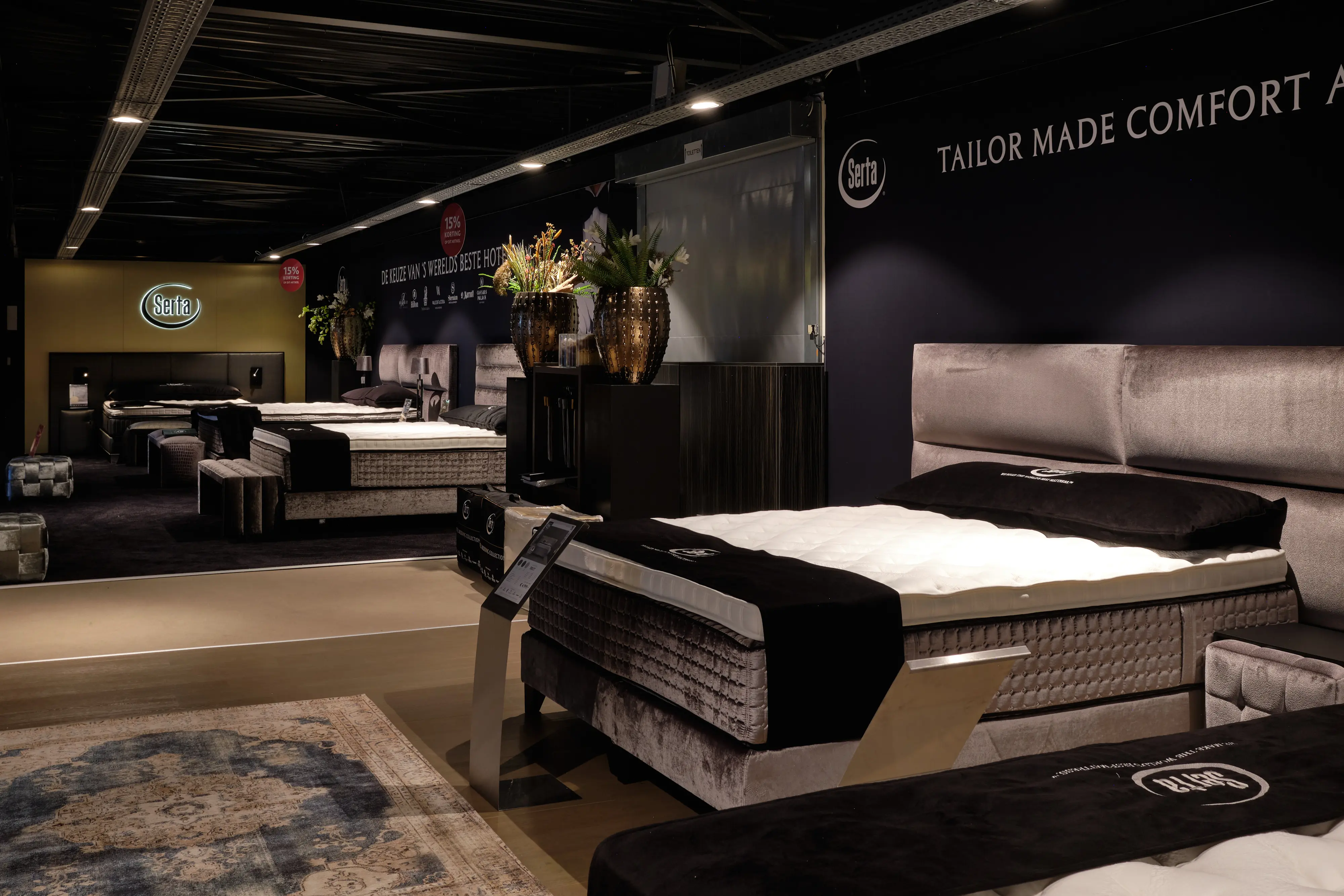 Bedzzz Maasdijk_Wed 20 September 2023_100F2487 Bedden showroom westland