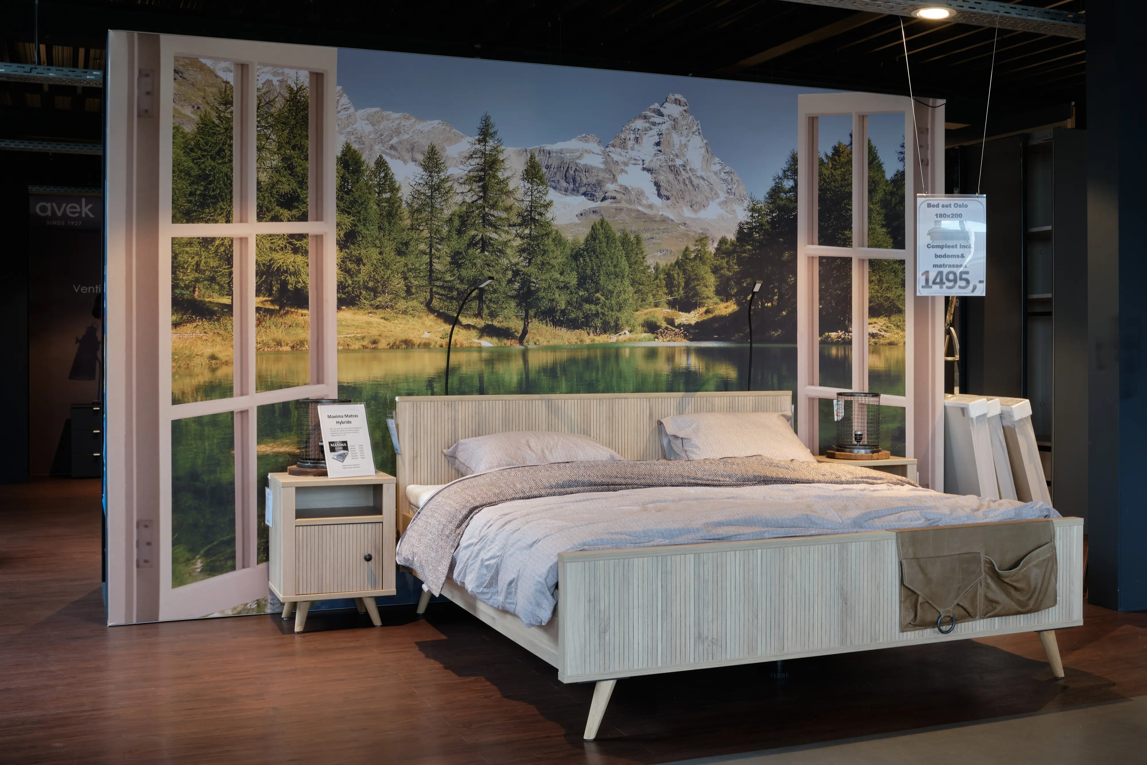 Bedzzz Maasdijk_Wed 20 September 2023_100F2489 Bedden showroom westland